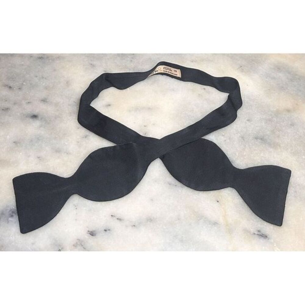 AKCO Vintage Silk Cotton Black Narrow Self Tie Bow Tie Made England ONE SIZE 15